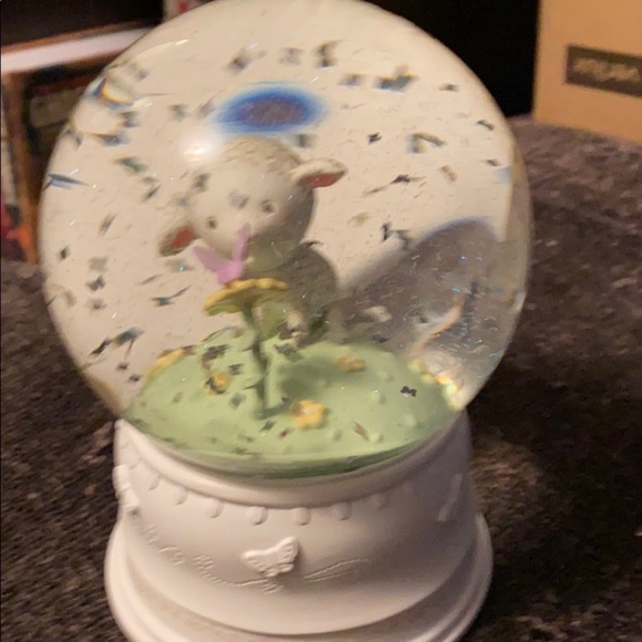 Musical Snow Globe 🎶 - Picture 2 of 10